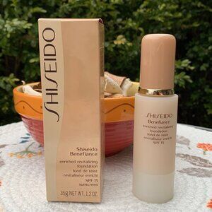 Rare SHISEIDO Benefiance Foundation SPF 15